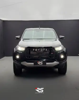 TOYOTA-HILUX-2023