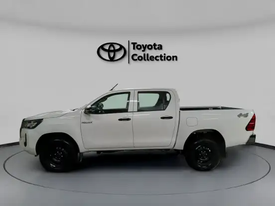 TOYOTA-HILUX-2.8 D-4D TURBO DIESEL CD POWER PACK 4X4 AUTOMÁTICO TOYOTA-HILUX-2025