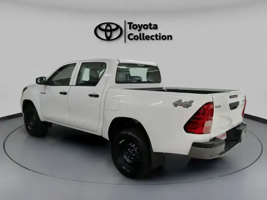 TOYOTA-HILUX-2025