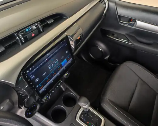TOYOTA-HILUX-2022