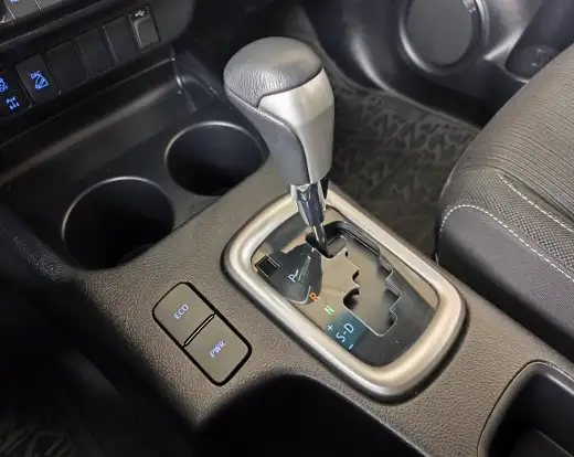 TOYOTA-HILUX-2022