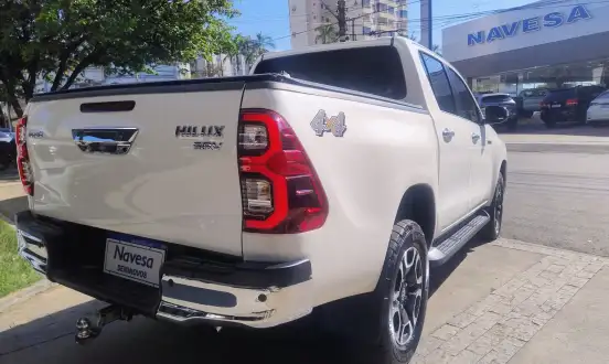 TOYOTA-HILUX-2025