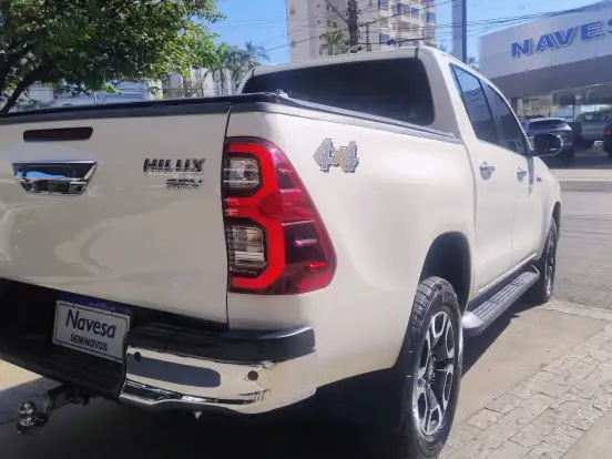 TOYOTA-HILUX-2.8 D-4D TURBO DIESEL CD SRV 4X4 AUTOMÁTICO TOYOTA-HILUX-2025