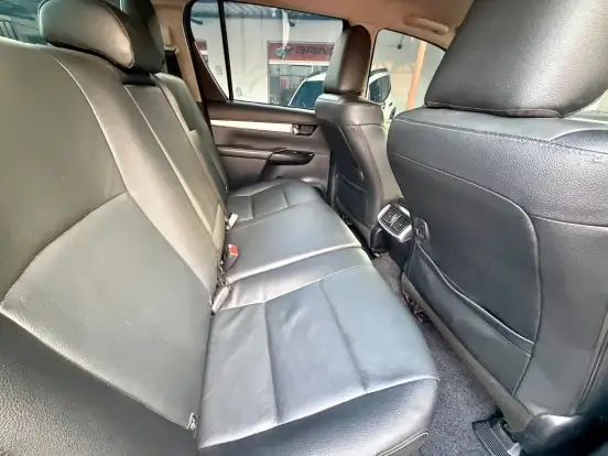TOYOTA-HILUX-2021