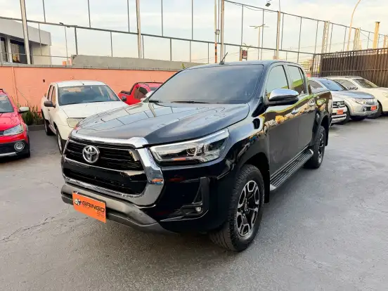 TOYOTA-HILUX-2021