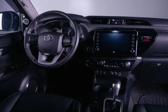 TOYOTA-HILUX-2022