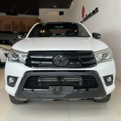 TOYOTA-HILUX-2017