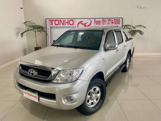 TOYOTA HILUX 2.5 STD 4X4 CD 16V TURBO DIESEL 4P MANUAL