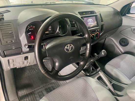 TOYOTA-HILUX-2.5 STD 4X4 CD 16V TURBO DIESEL 4P MANUAL TOYOTA-HILUX-2009