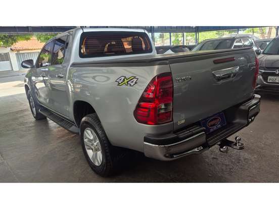 TOYOTA-HILUX-2.7 SRV 4X2 CD 16V FLEX 4P AUTOMÁTICO TOYOTA-HILUX-2016