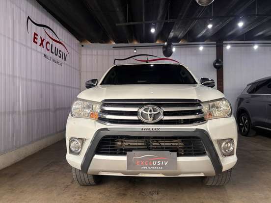 TOYOTA-HILUX-2017