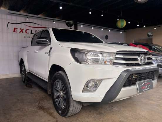 TOYOTA-HILUX-2.7 SRV 4X4 CD 16V FLEX 4P AUTOMÁTICO TOYOTA-HILUX-2017