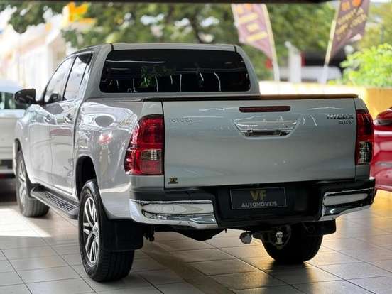 TOYOTA-HILUX-2.7 SRV 4X4 CD 16V FLEX 4P AUTOMÁTICO TOYOTA-HILUX-2019