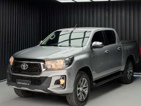 TOYOTA-HILUX-2019