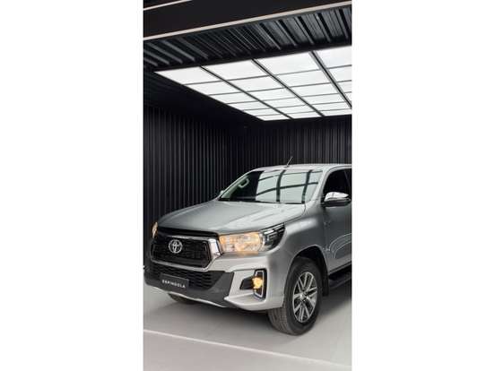 TOYOTA-HILUX-2.7 SRV 4X4 CD 16V FLEX 4P AUTOMÁTICO TOYOTA-HILUX-2019