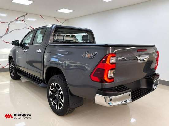 TOYOTA-HILUX-2026