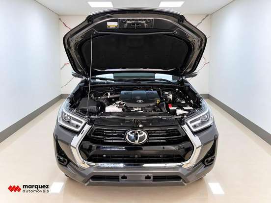 TOYOTA-HILUX-2026