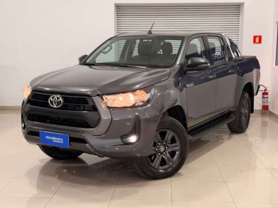TOYOTA-HILUX-2024