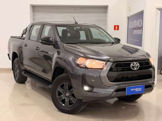 TOYOTA-HILUX-2024