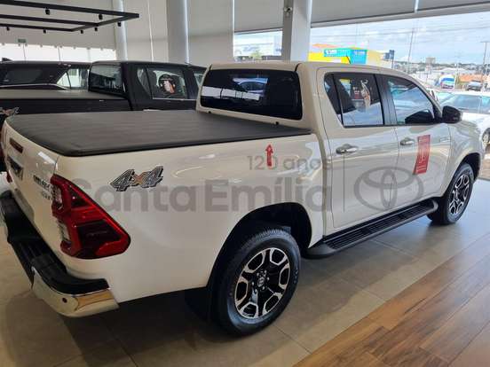 TOYOTA-HILUX-2.8 D-4D TURBO DIESEL CD SRV 4X4 AUTOMÁTICO TOYOTA-HILUX-2026