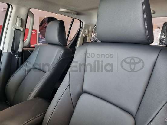 TOYOTA-HILUX-2026