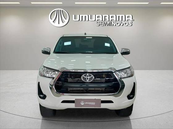TOYOTA HILUX 2.8 D-4D TURBO DIESEL CD SRV 4X4 AUTOMÁTICO