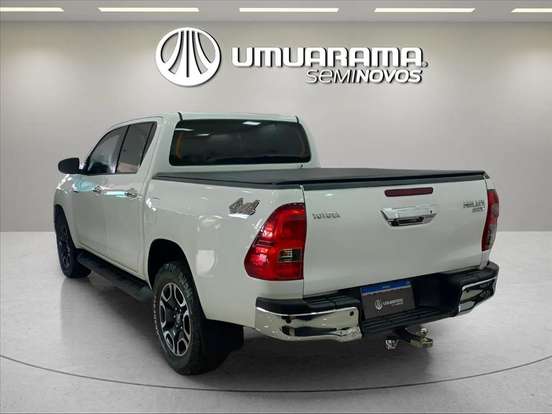 TOYOTA-HILUX-2022