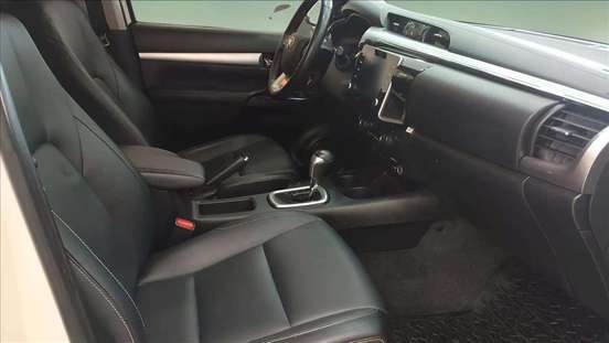 TOYOTA-HILUX-2022