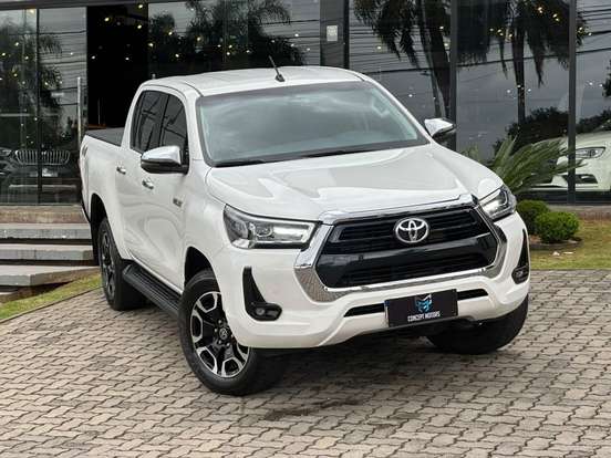 TOYOTA-HILUX-2.8 D-4D TURBO DIESEL CD SRV 4X4 AUTOMÁTICO TOYOTA-HILUX-2024