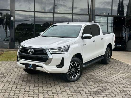 TOYOTA-HILUX-2024