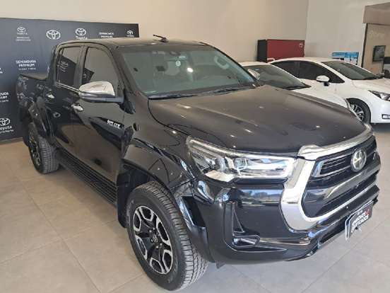 TOYOTA-HILUX-2023