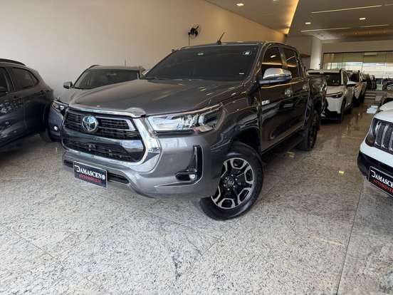 TOYOTA-HILUX-2022