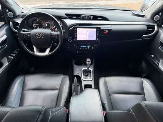 TOYOTA-HILUX-2.8 D-4D TURBO DIESEL CD SRX 4X4 AUTOMÁTICO TOYOTA-HILUX-2022