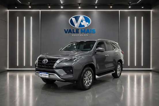 TOYOTA-HILUX-2021