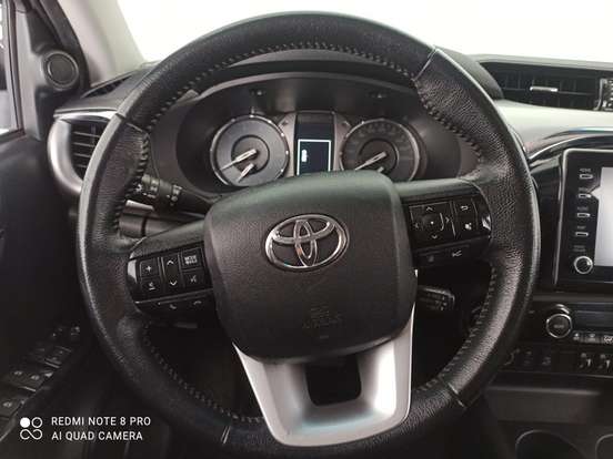 TOYOTA-HILUX-2.8 D-4D TURBO DIESEL CD SRX 4X4 AUTOMÁTICO TOYOTA-HILUX-2020