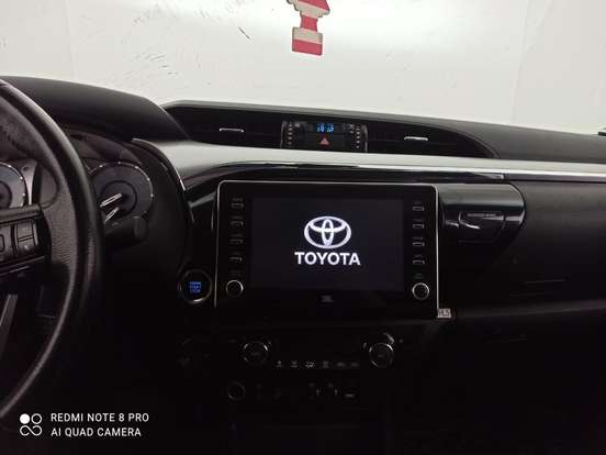 TOYOTA-HILUX-2020