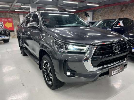 TOYOTA-HILUX-2.8 D-4D TURBO DIESEL CD SRX 4X4 AUTOMÁTICO TOYOTA-HILUX-2023