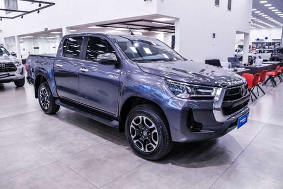 TOYOTA-HILUX-2025