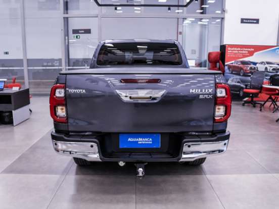 TOYOTA-HILUX-2.8 D-4D TURBO DIESEL CD SRX 4X4 AUTOMÁTICO TOYOTA-HILUX-2025