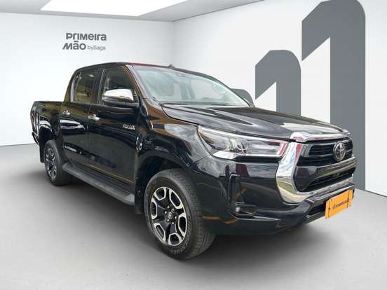TOYOTA-HILUX-2022
