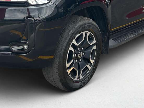 TOYOTA-HILUX-2022