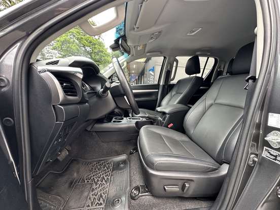 TOYOTA-HILUX-2024