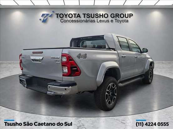 TOYOTA-HILUX-2026