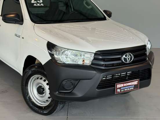 TOYOTA-HILUX-2.8 D-4D TURBO DIESEL CS 4X4 MANUAL TOYOTA-HILUX-2023