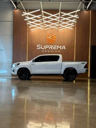 TOYOTA-HILUX-2020