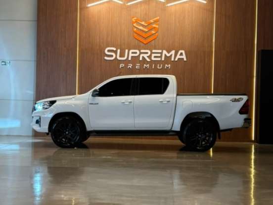 TOYOTA-HILUX-2.8 SR 4X4 CD 16V DIESEL 4P AUTOMÁTICO TOYOTA-HILUX-2020