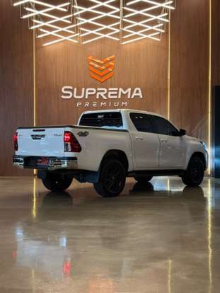 TOYOTA-HILUX-2020