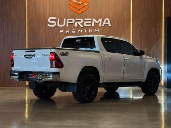 TOYOTA-HILUX-2.8 SR 4X4 CD 16V DIESEL 4P AUTOMÁTICO TOYOTA-HILUX-2020