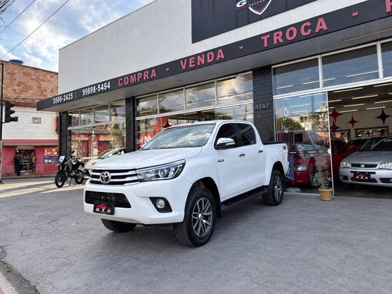 TOYOTA HILUX 2.8 SRX 4X4 CD 16V DIESEL 4P AUTOMÁTICO