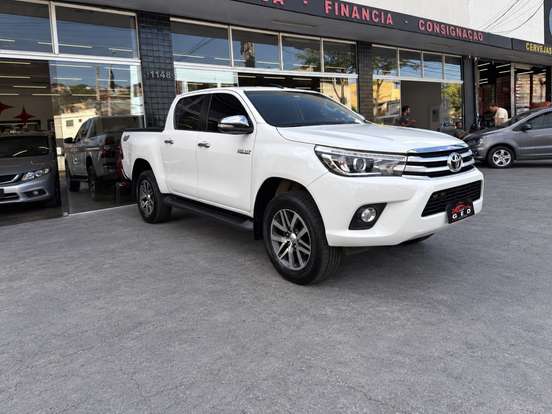 TOYOTA-HILUX-2.8 SRX 4X4 CD 16V DIESEL 4P AUTOMÁTICO TOYOTA-HILUX-2015